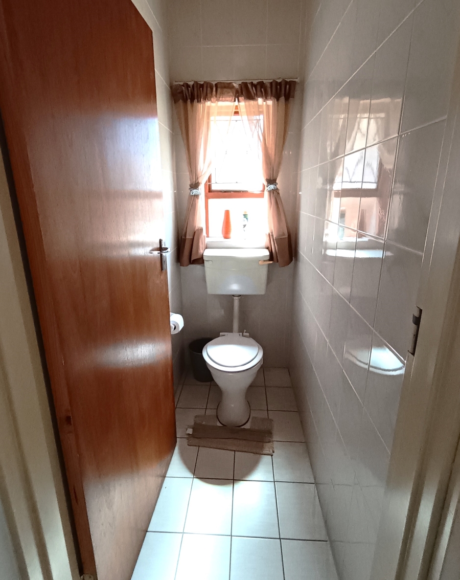 2 Bedroom Property for Sale in Noorsekloof Eastern Cape